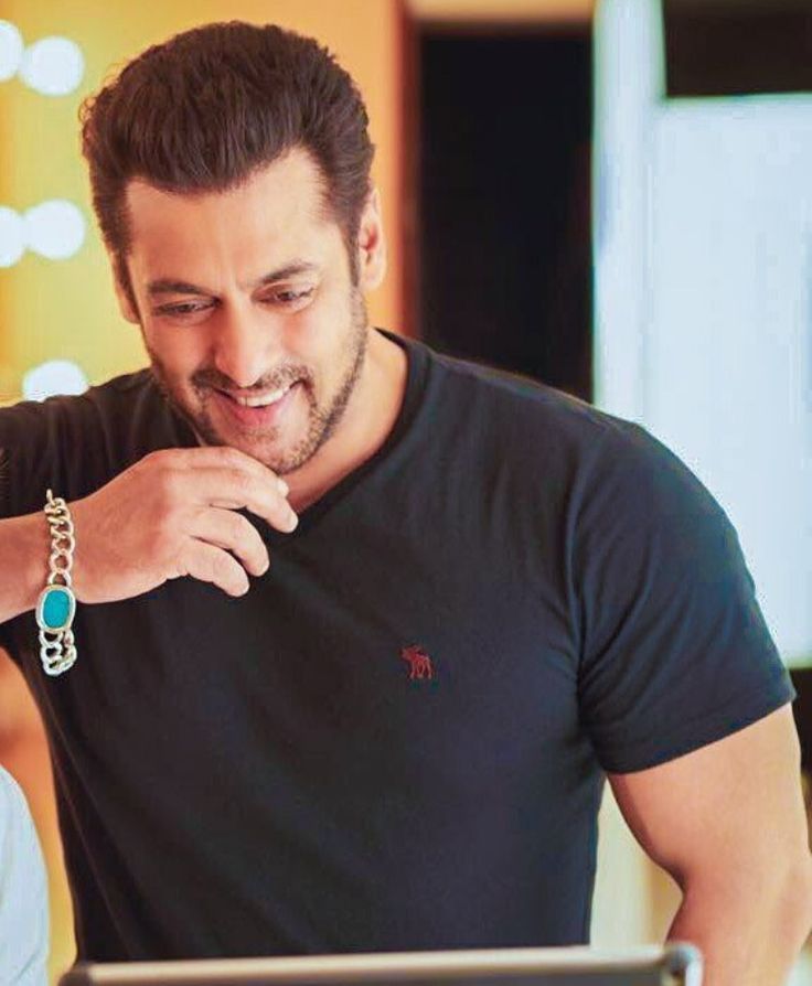 salman khan silver bracelet